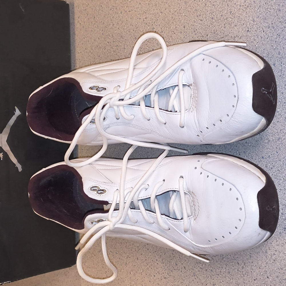 Nike Brand Women's White & Plum Genuine Leather Jordan Essence Sneakers-Like New